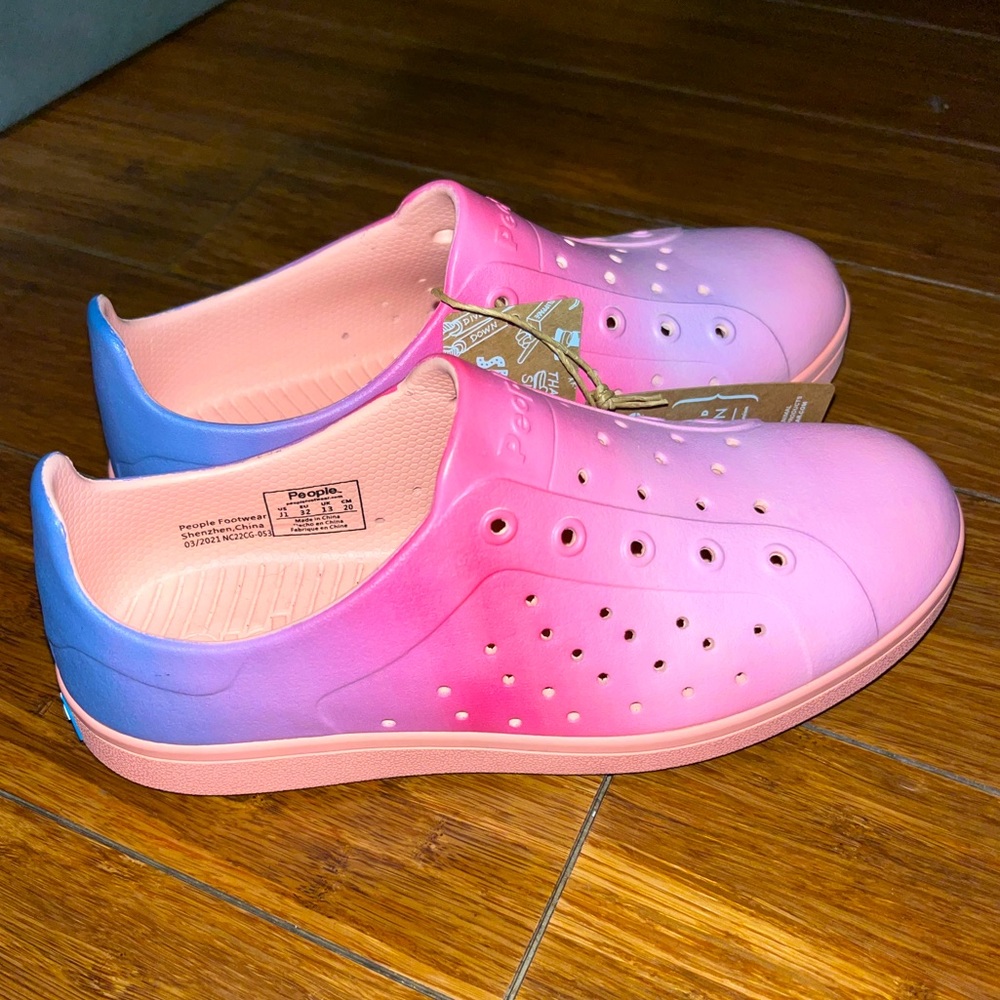 People ombré slip on shoes size kids 1 NWT